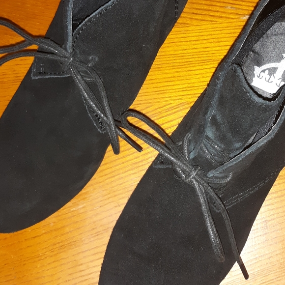 SALE‼️🥰🥾Beautiful Suede Booties!🎈 - Picture 6 of 12